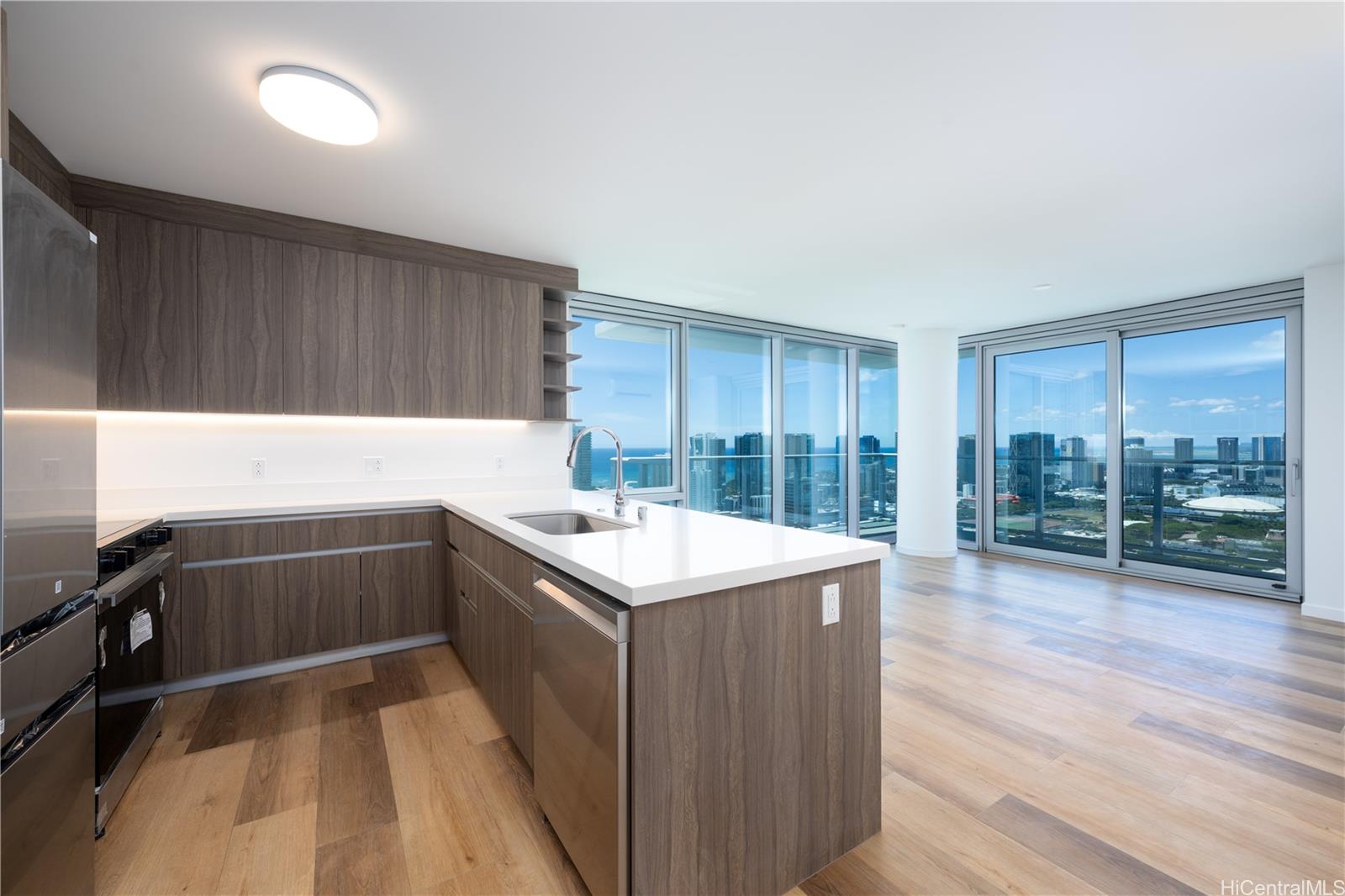 1515 Liona Street  Unit 3900