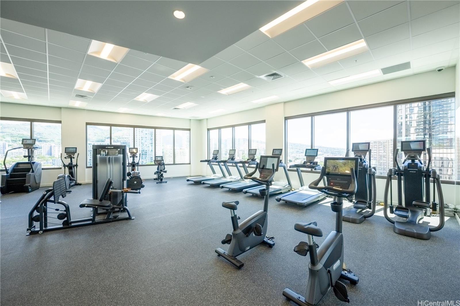 1515 Liona Street  Unit 3900