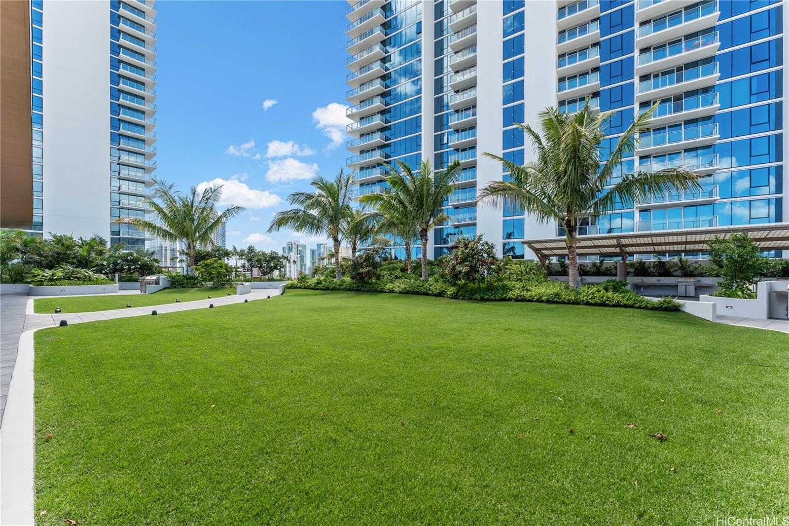 1515 Liona Street  Unit 3703