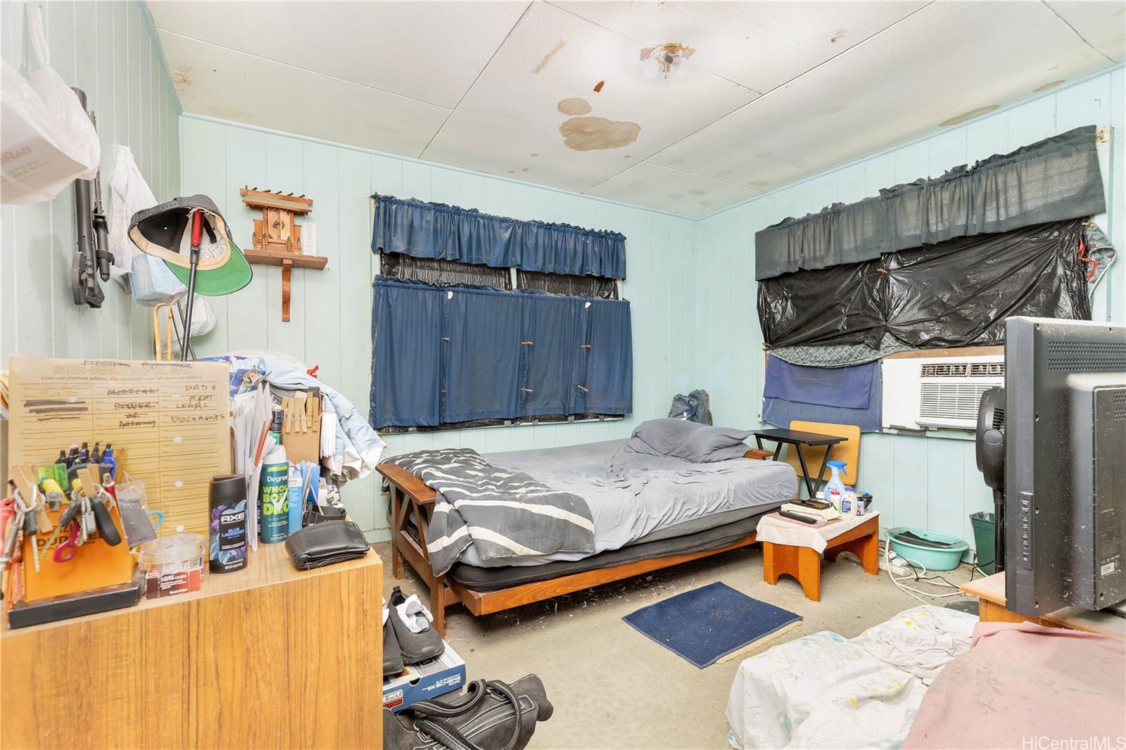 Photo 18 of 25