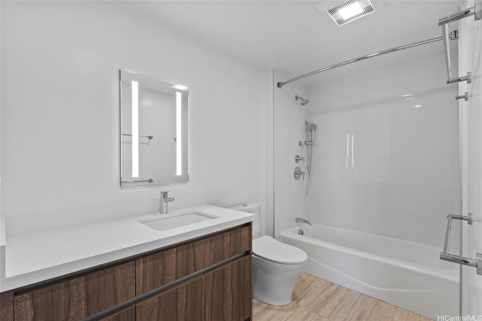 1515 Liona Street  Unit 610