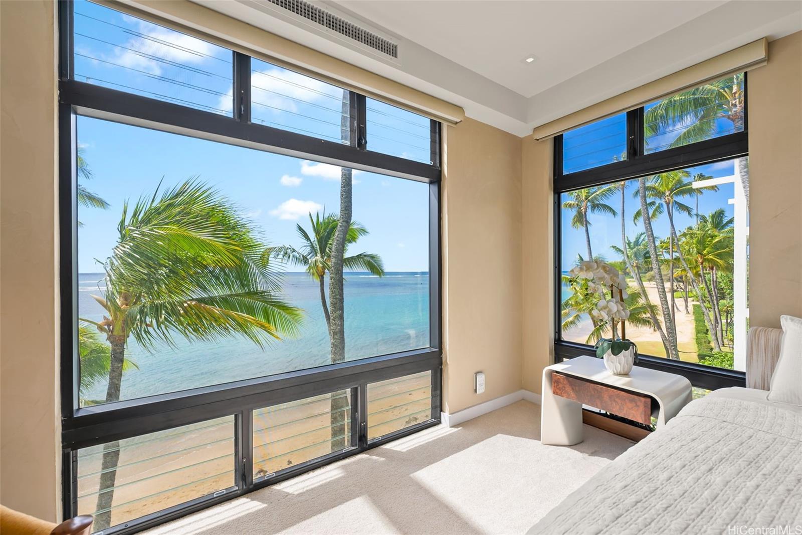 Photo 19 of 25