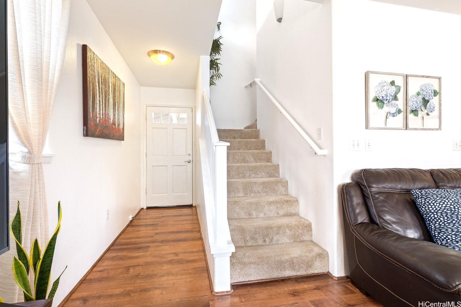 Photo 10 of 25
