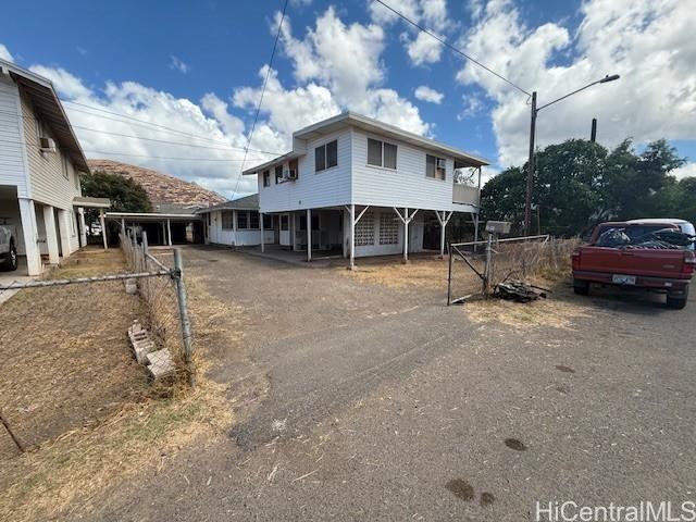 Photo 16 of 25