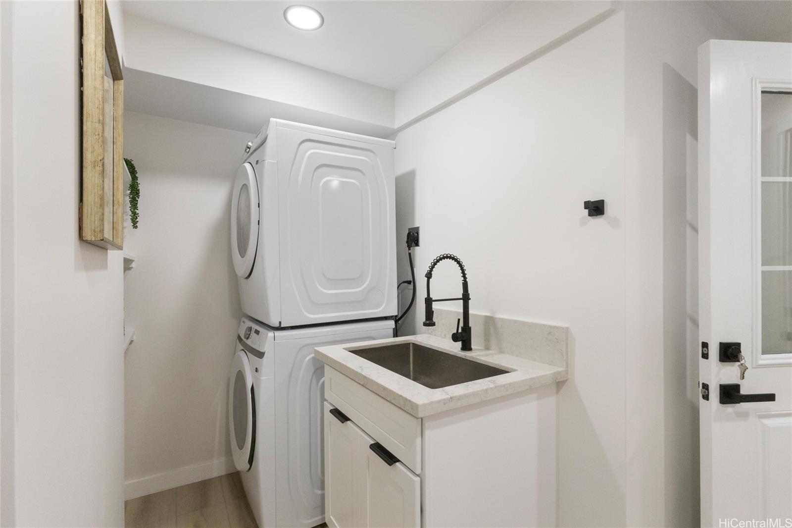 889 Akumu Street