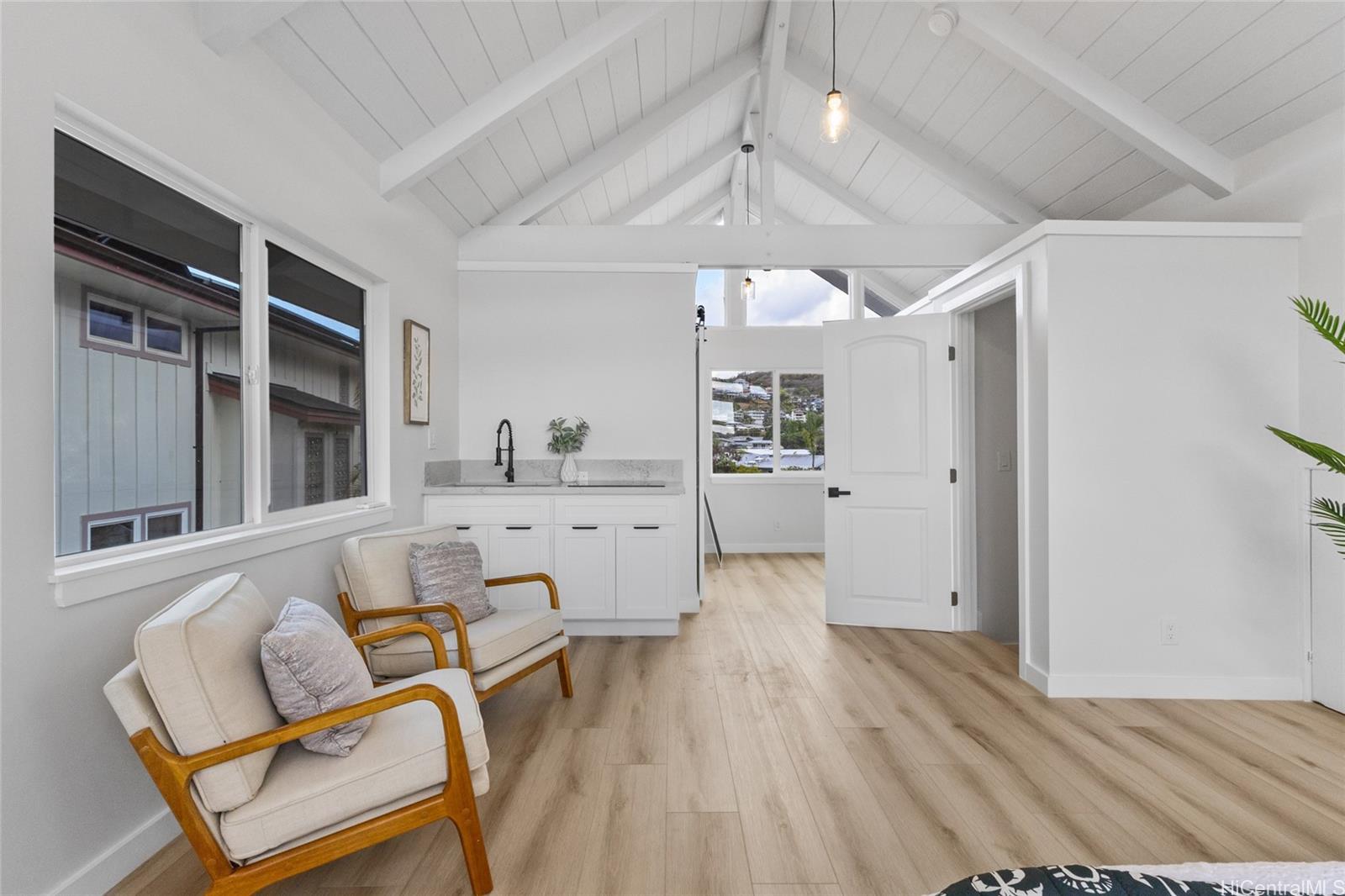 889 Akumu Street