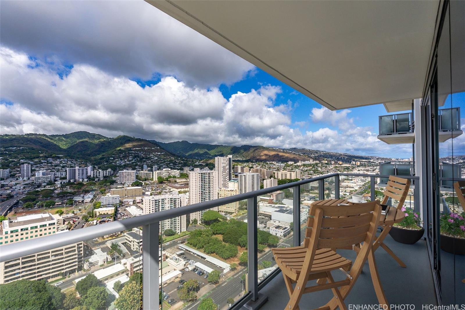 1515 Liona Street  Unit 3718