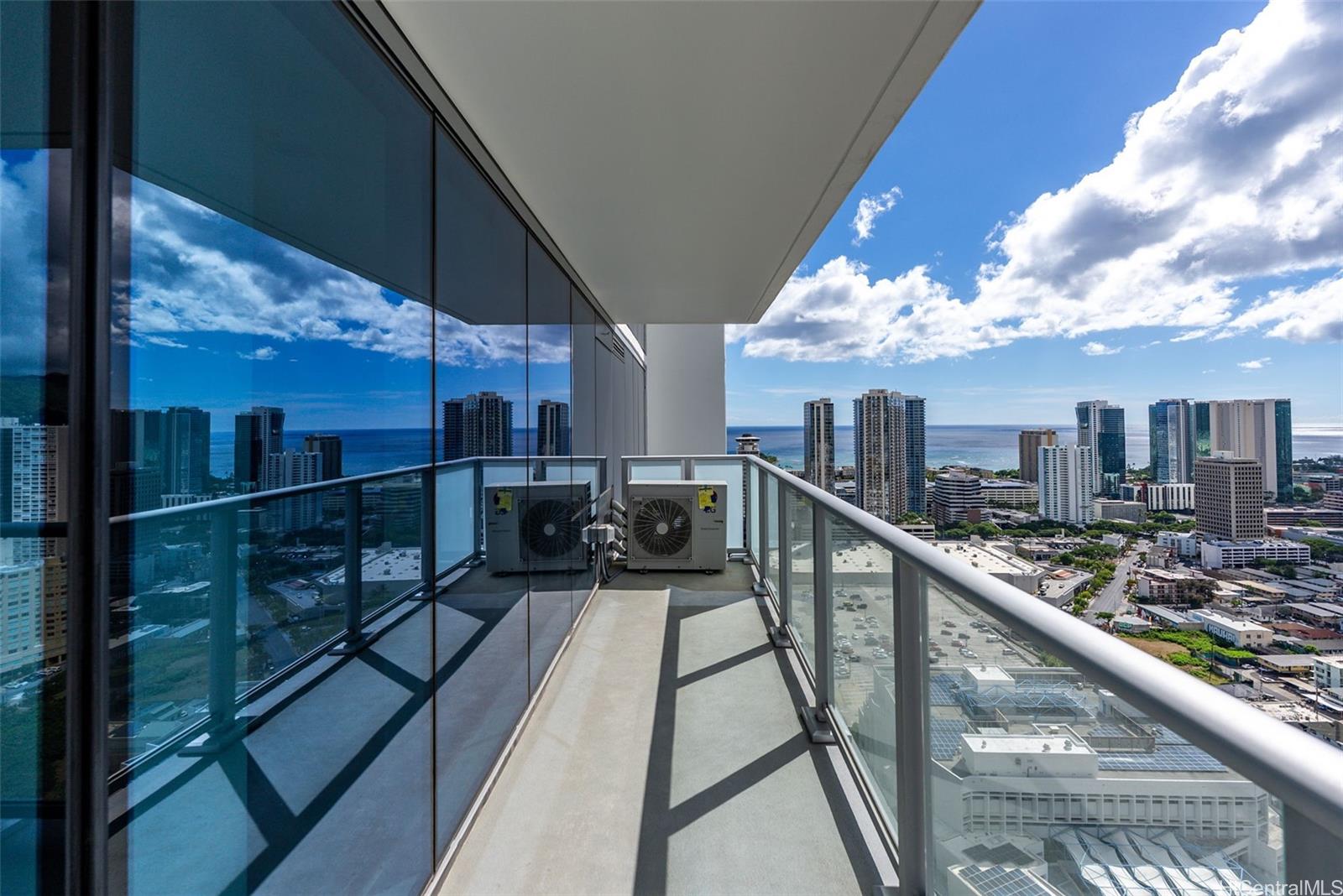 1515 Liona Street  Unit 3718