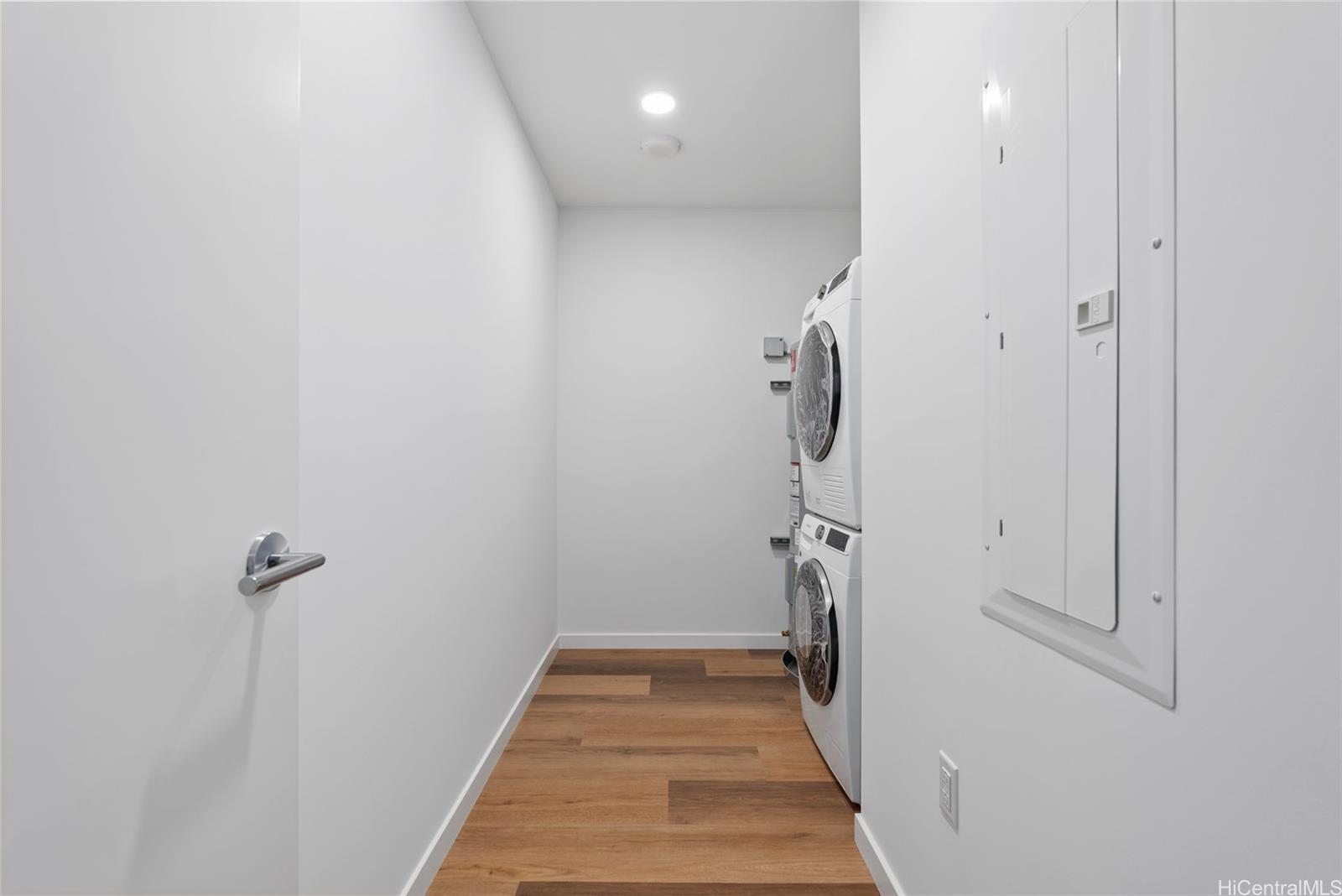 1515 Liona Street  Unit 3718