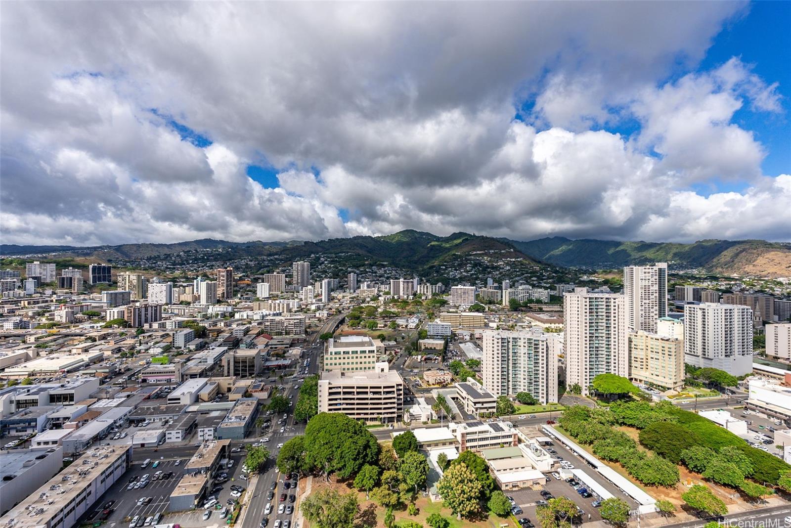 1515 Liona Street  Unit 3718