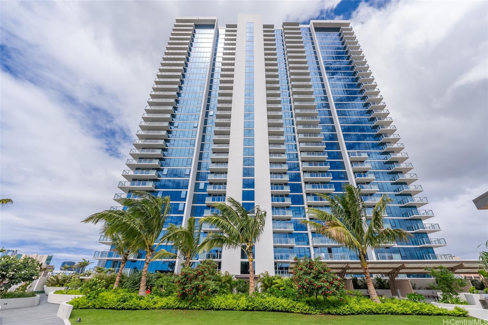 1515 Liona Street  Unit 3718