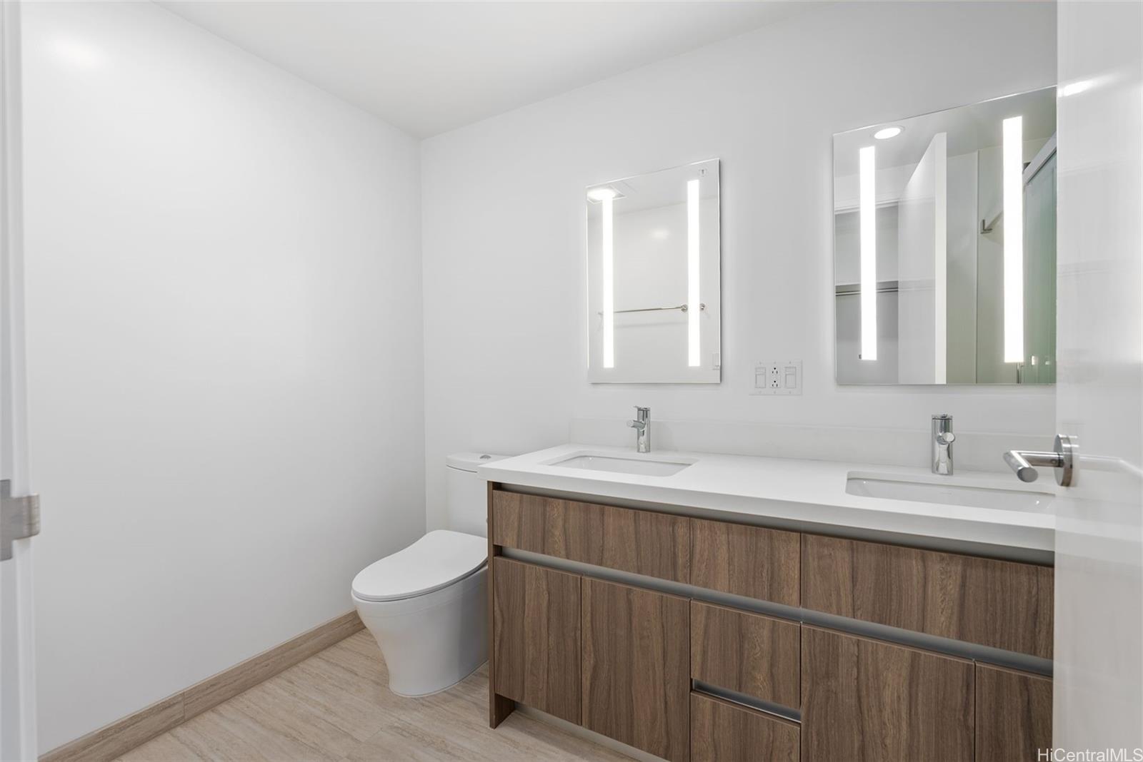 1515 Liona Street  Unit 3718