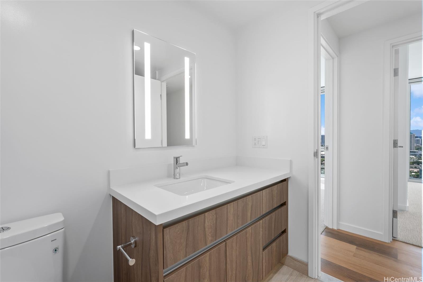 1515 Liona Street  Unit 3718