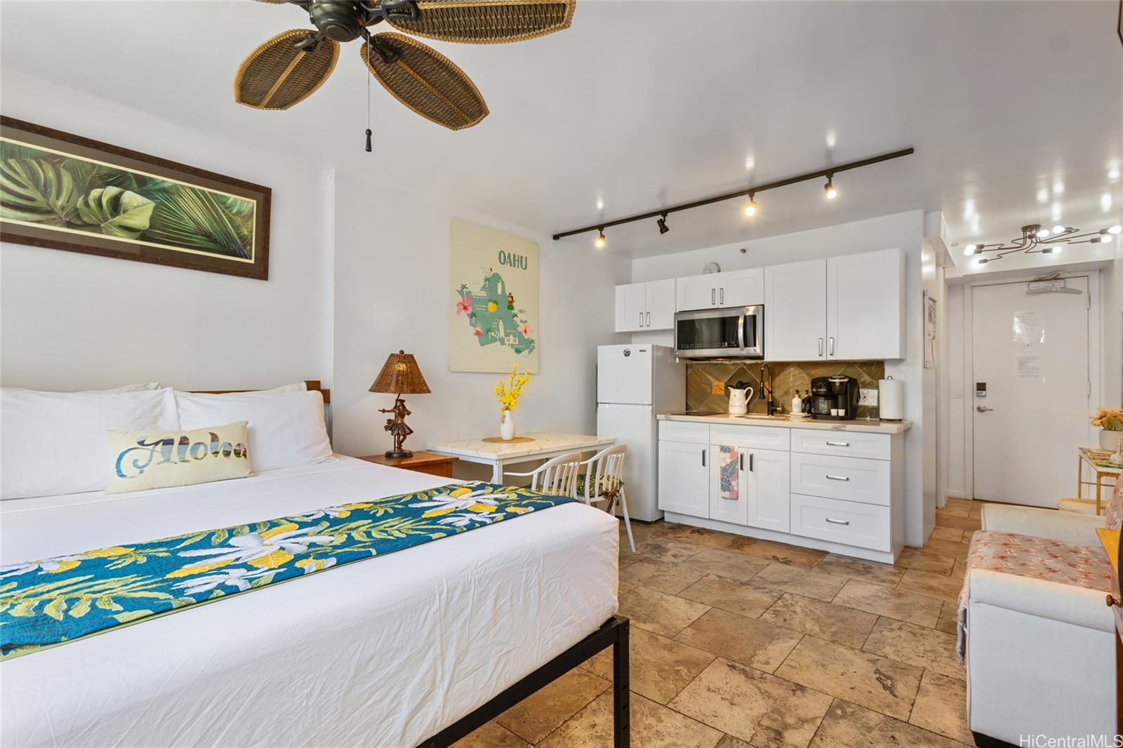 134 Kapahulu Avenue 901