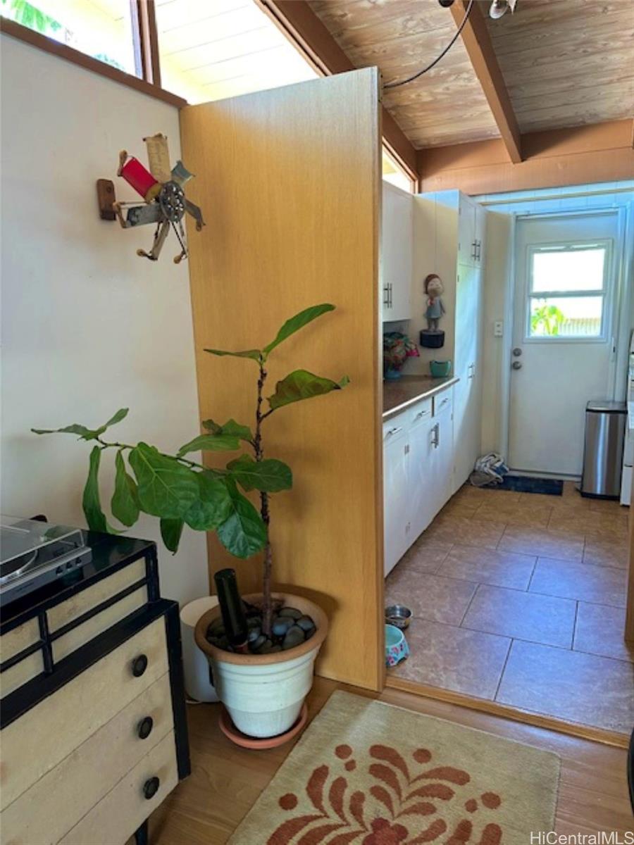 Photo 8 of 25