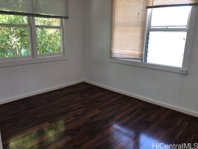Photo 11 of 25