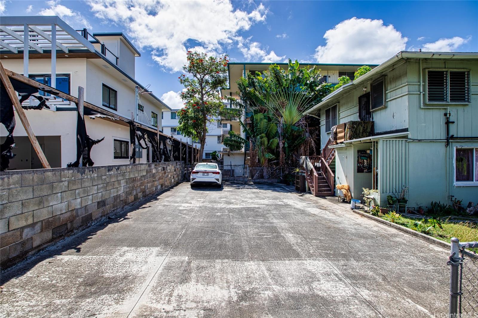 Photo 14 of 25