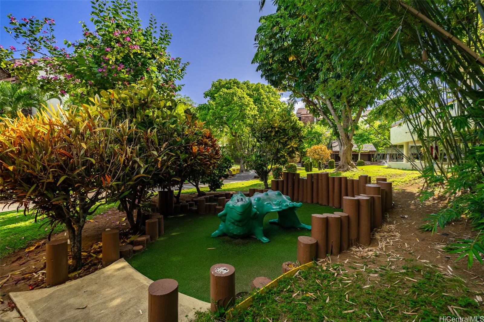 1015 Aoloa Place  Unit 437