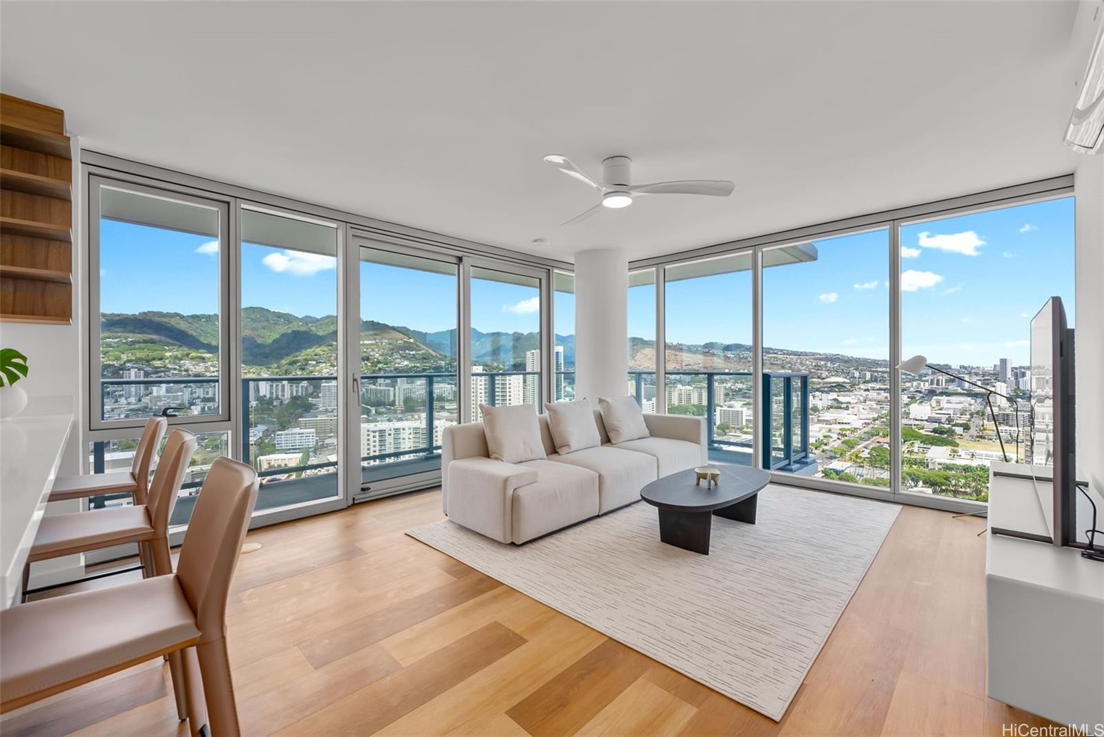 1515 Liona Street  Unit 3119