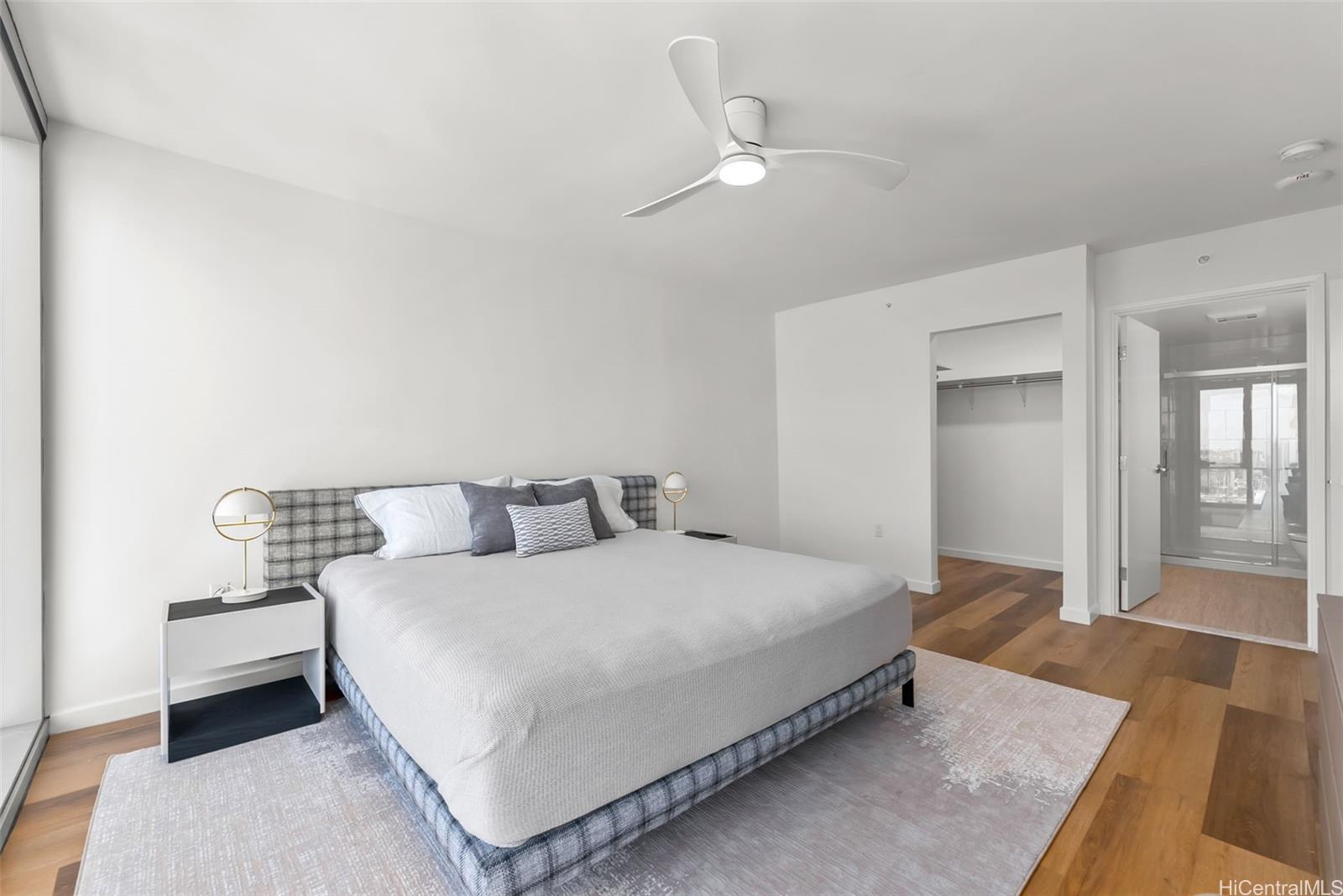 1515 Liona Street  Unit 3119