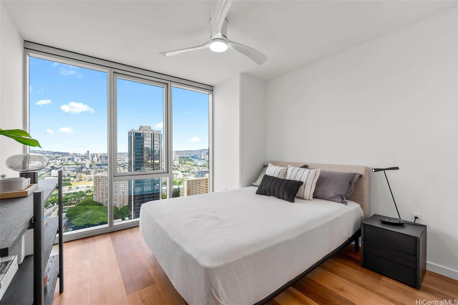 1515 Liona Street  Unit 3119