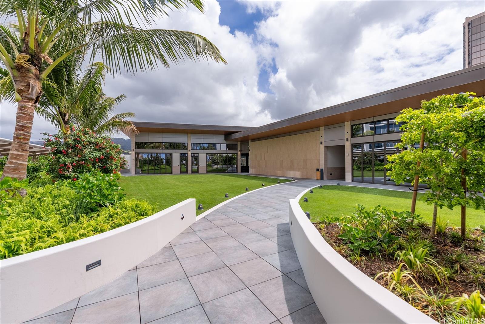 1515 Liona Street  Unit 3119