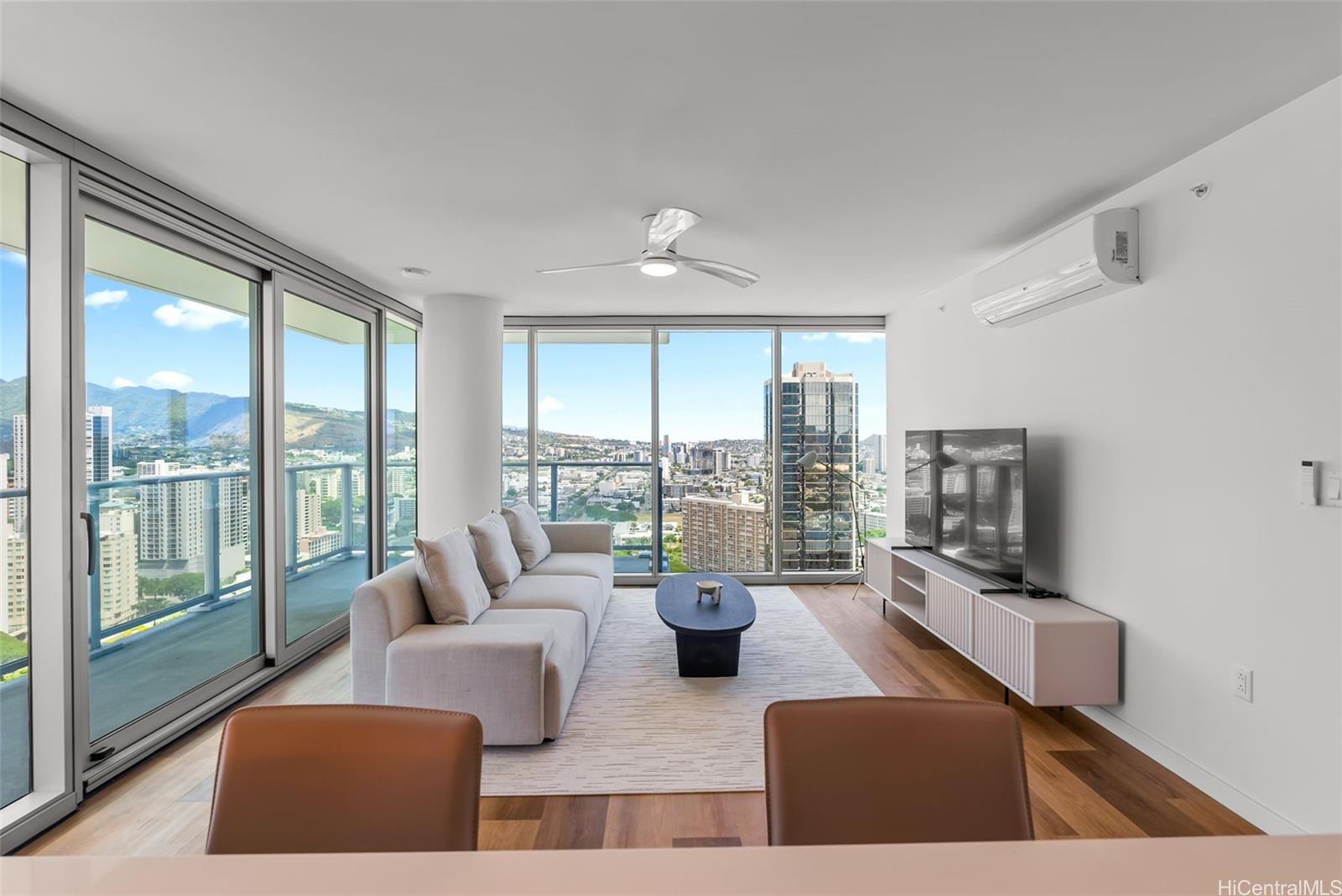 1515 Liona Street  Unit 3119