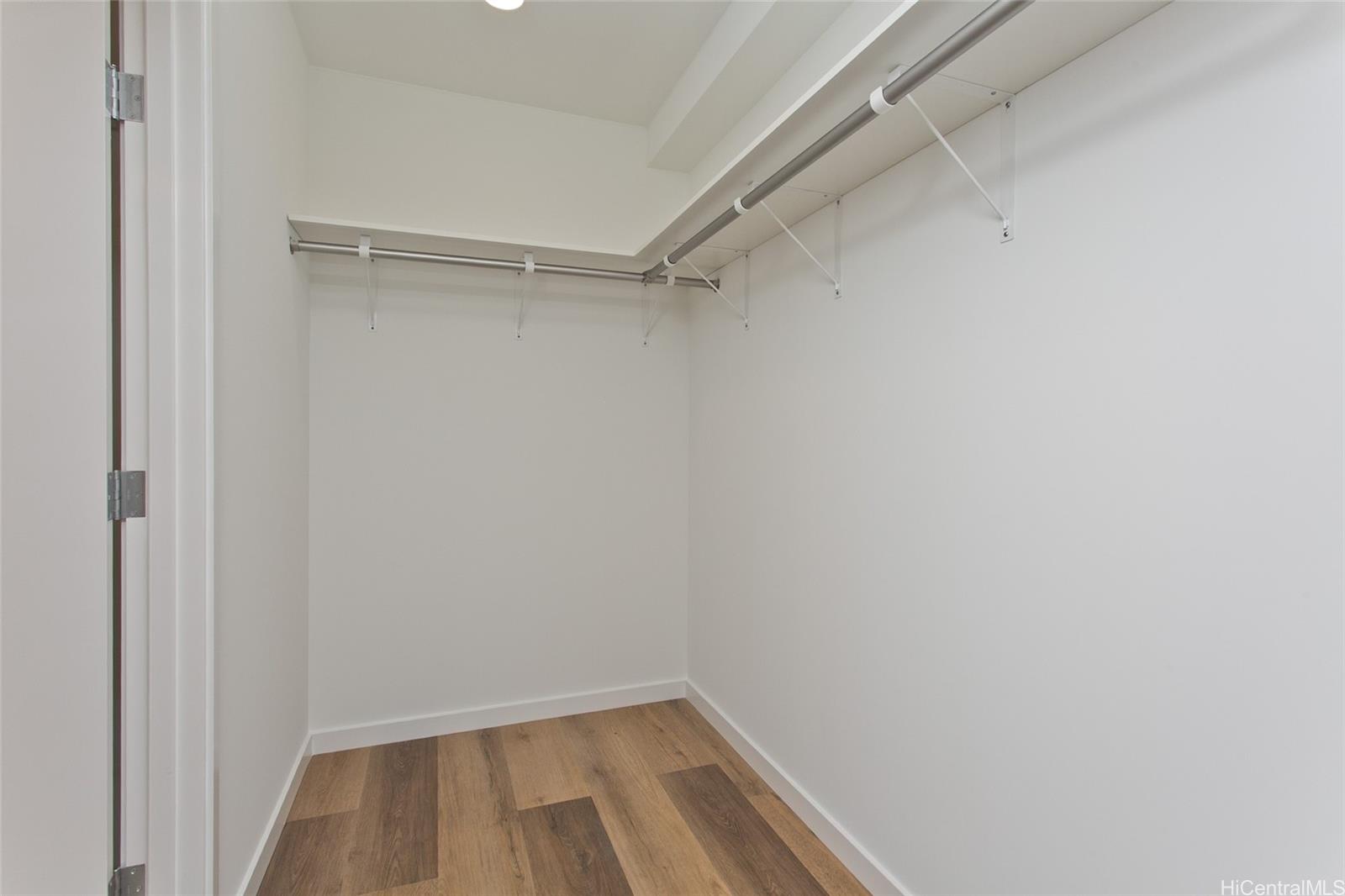 1515 Liona Street  Unit 2212