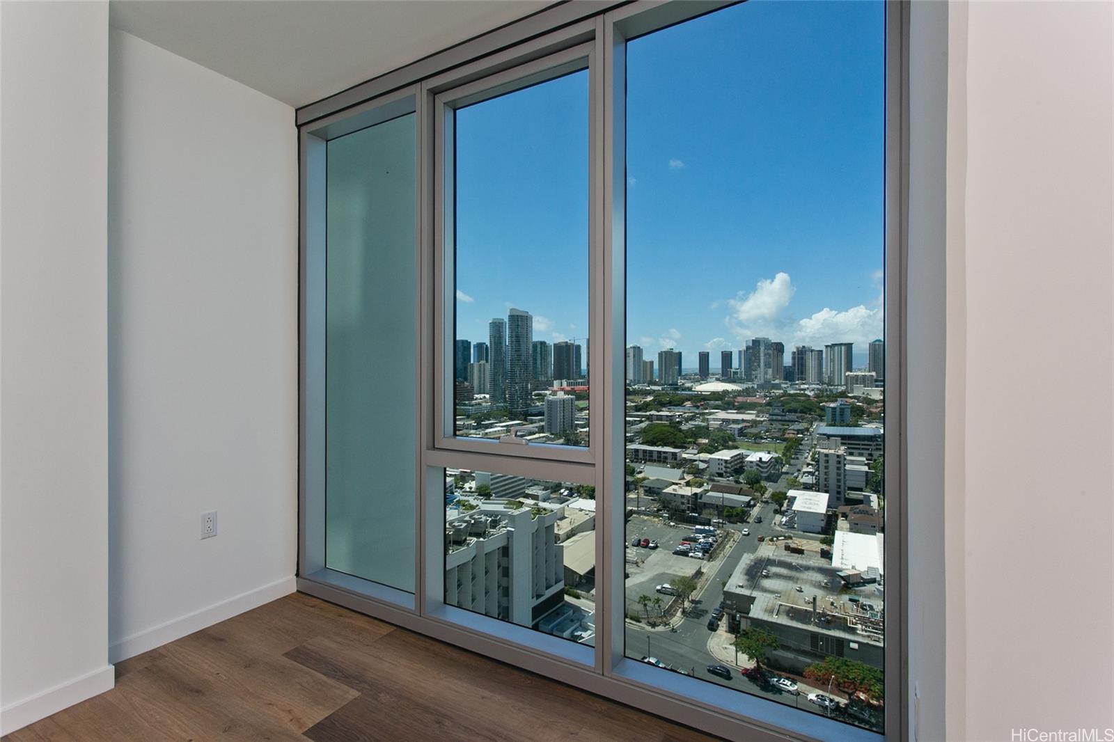 1515 Liona Street  Unit 2212