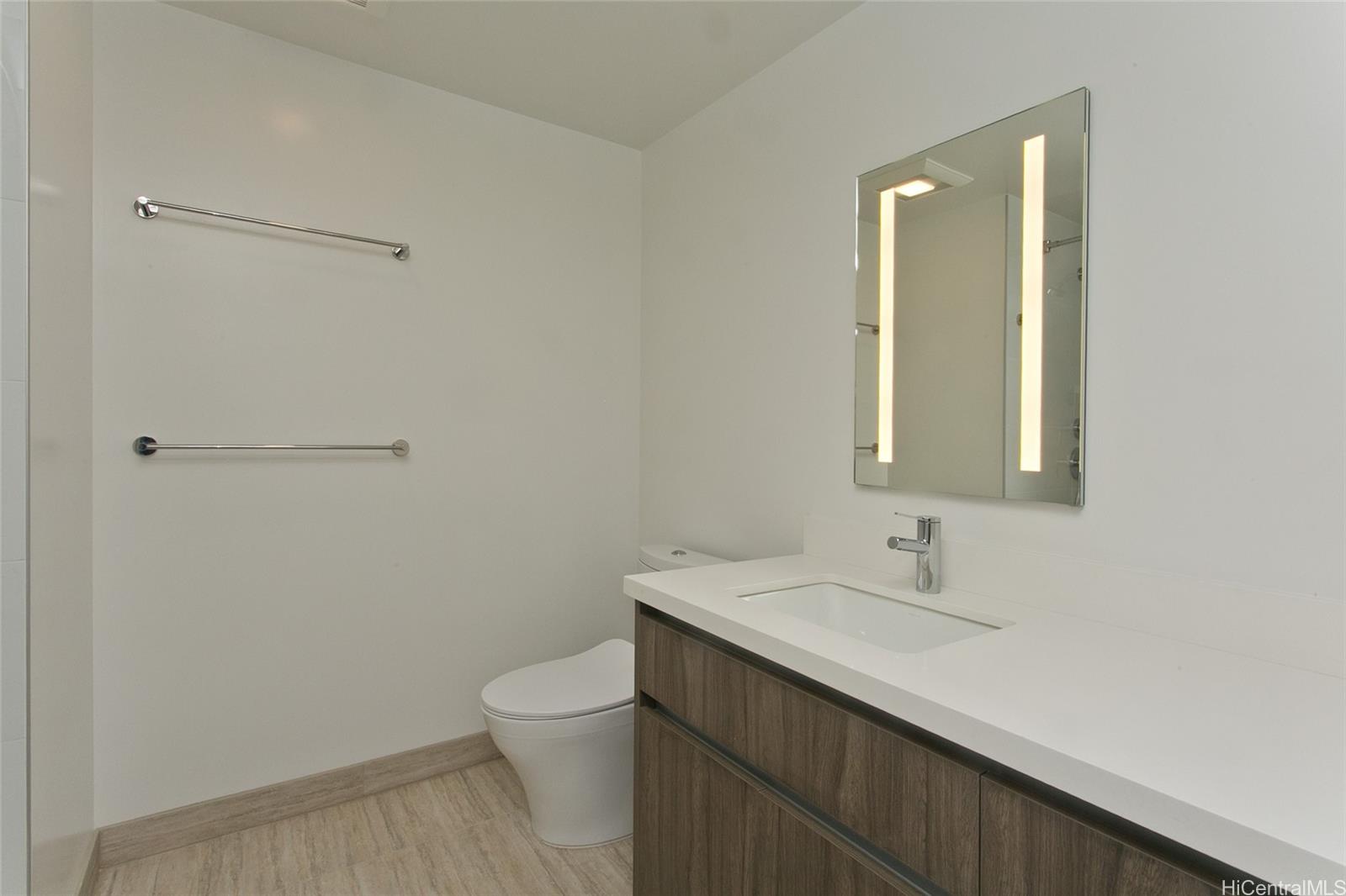 1515 Liona Street  Unit 2212