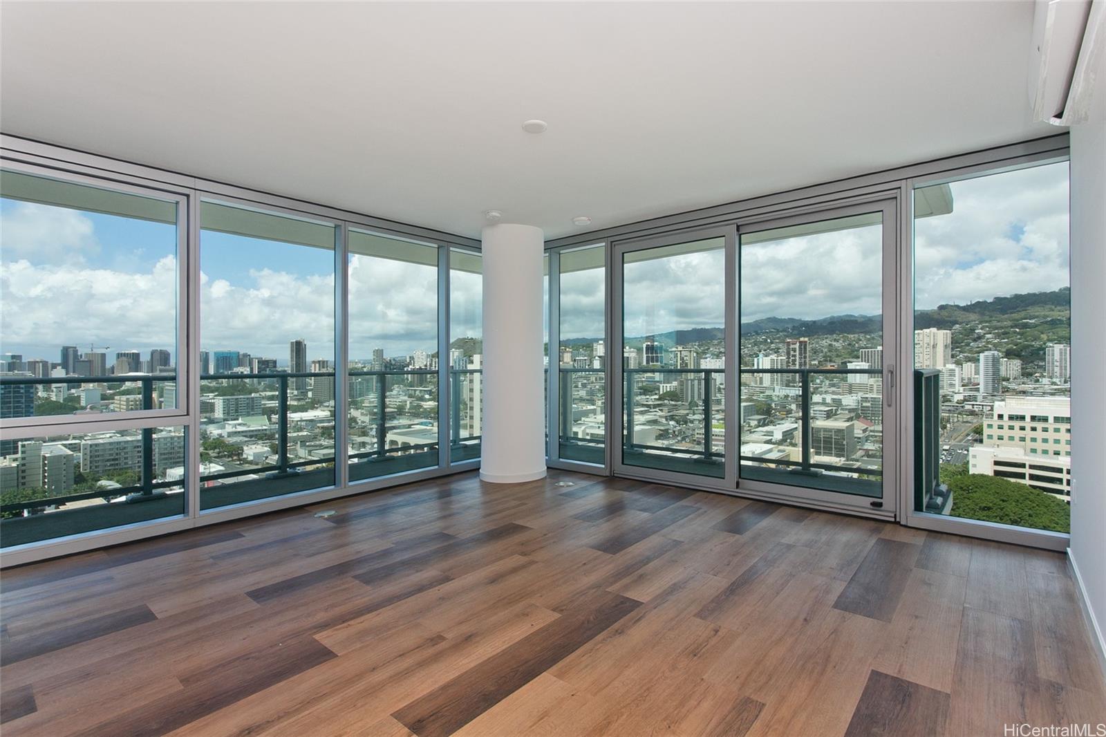 1515 Liona Street  Unit 2212