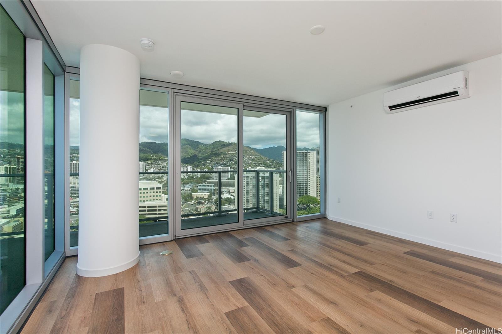 1515 Liona Street  Unit 2212