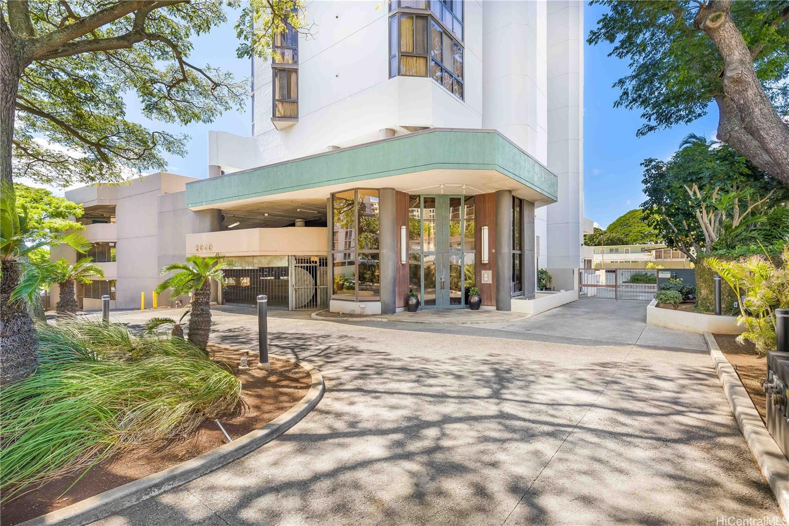 2040 Nuuanu Avenue  Unit 1203