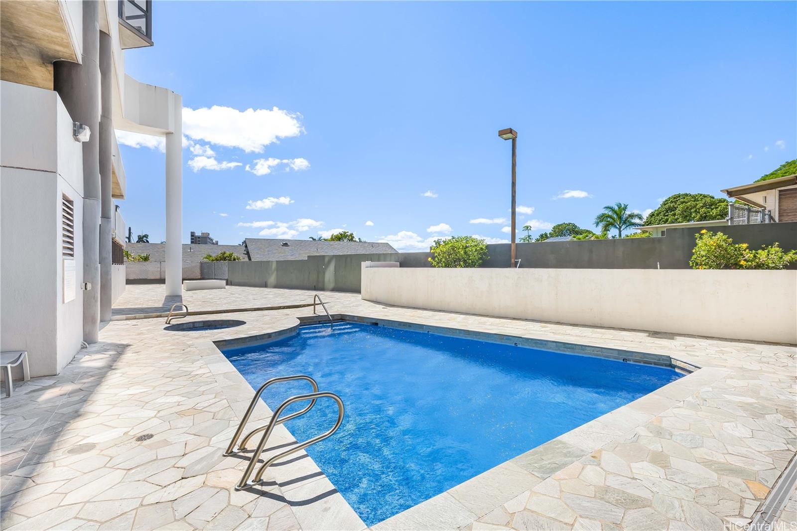 2040 Nuuanu Avenue  Unit 1203