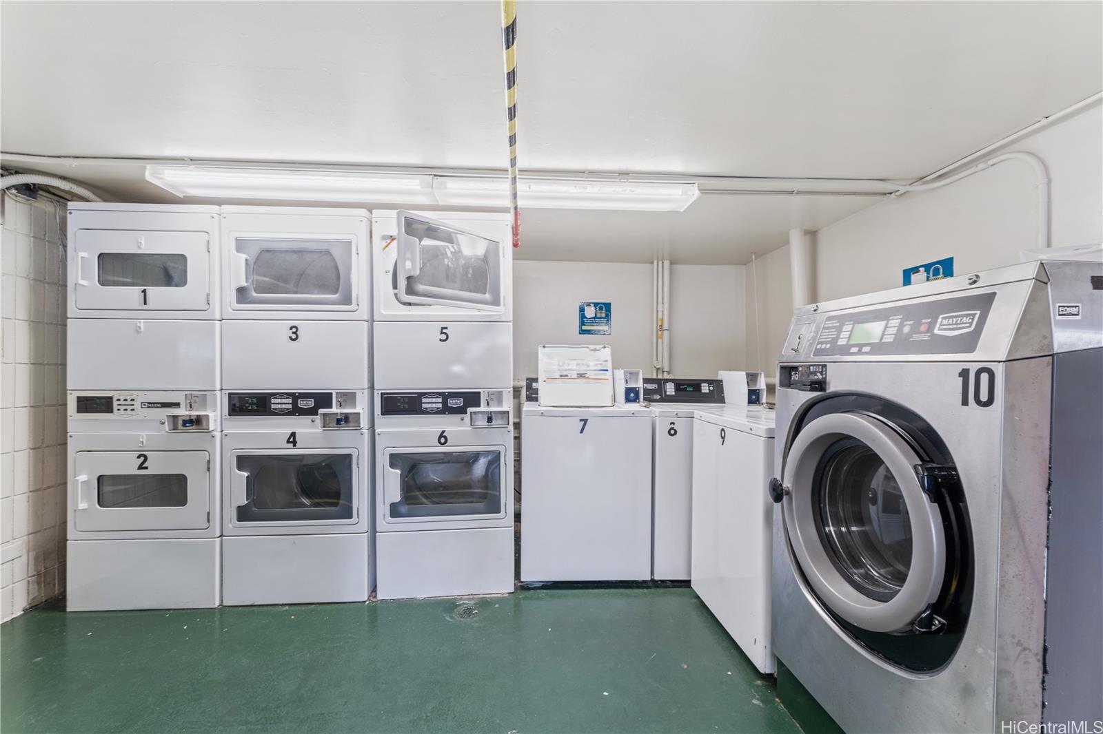 2427 Kuhio Avenue  Unit 804