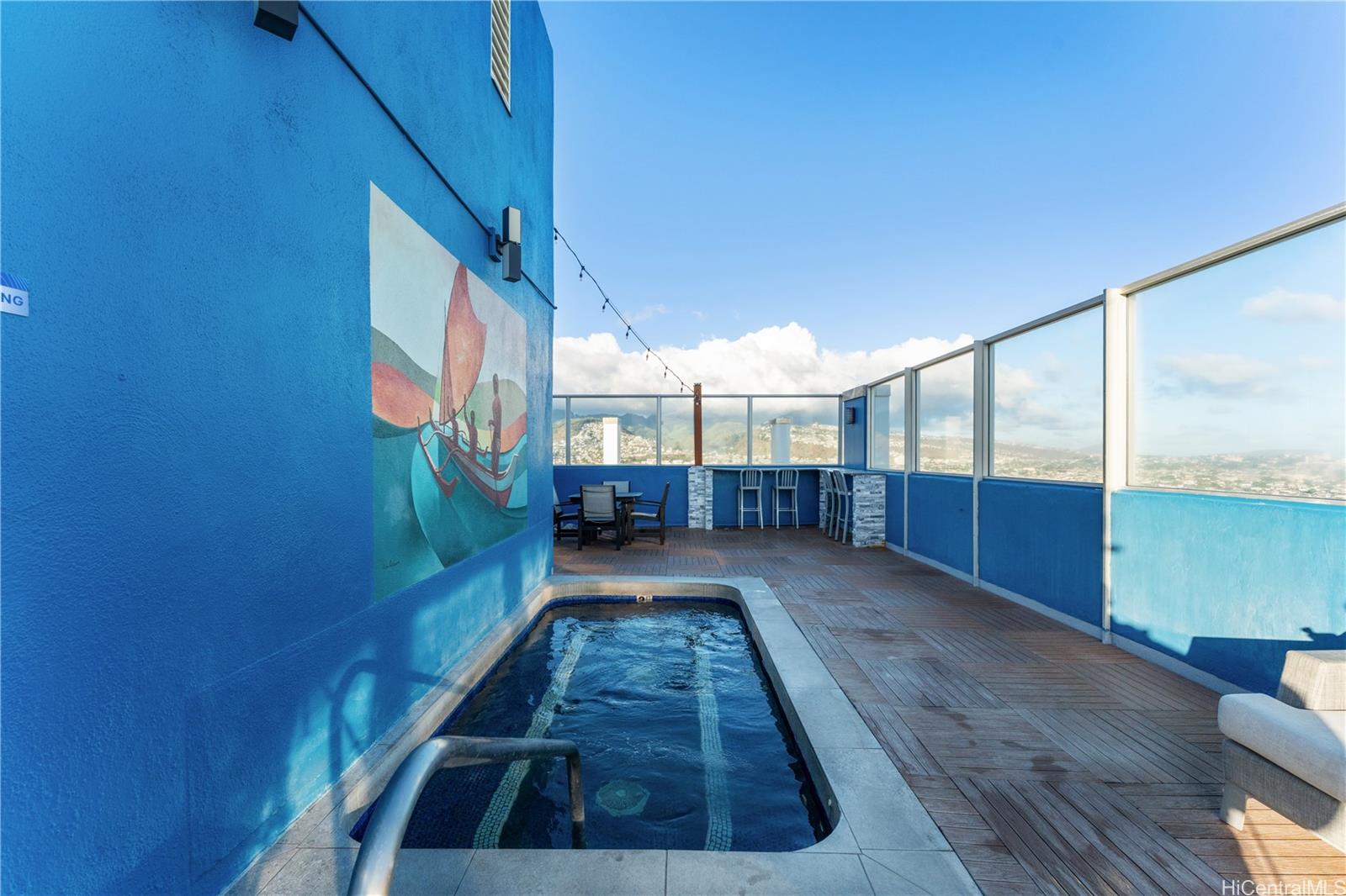 2427 Kuhio Avenue  Unit 804