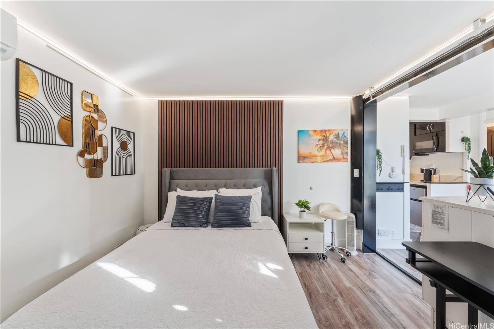 2427 Kuhio Avenue  Unit 804