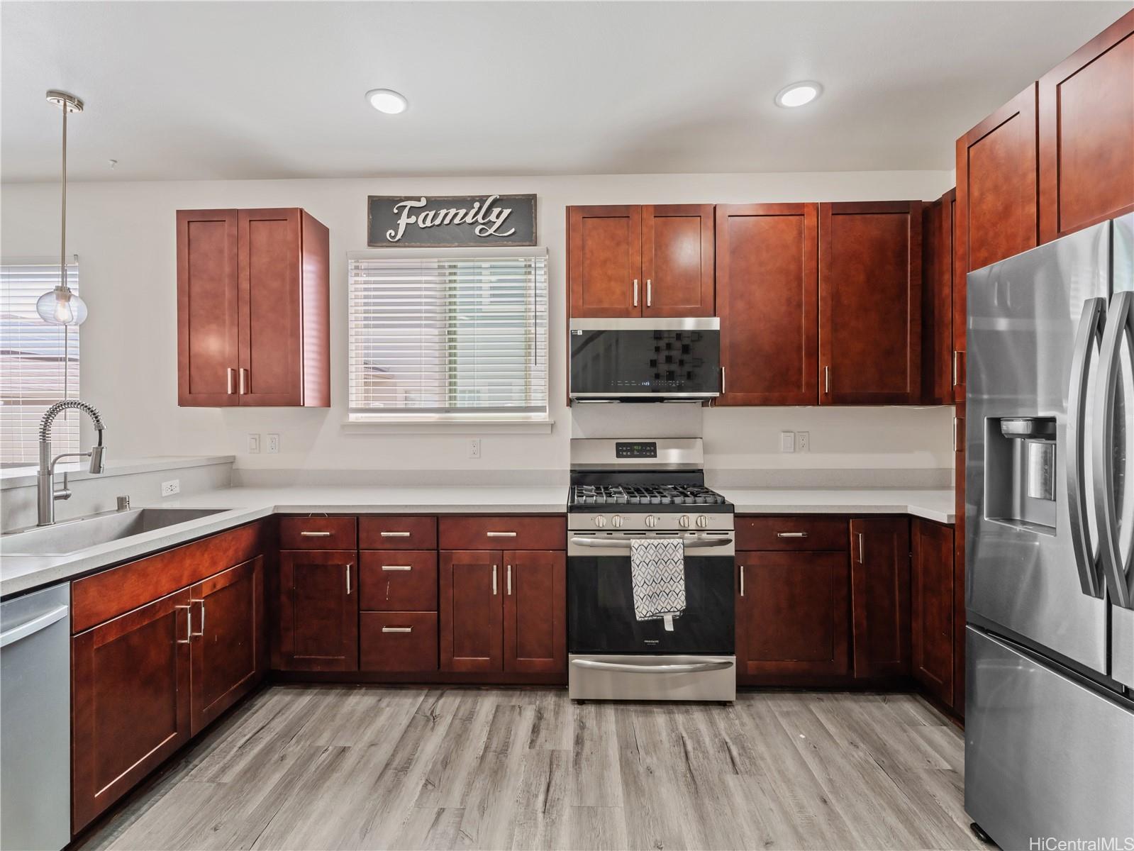 91-1088 Iliahialoe Loop