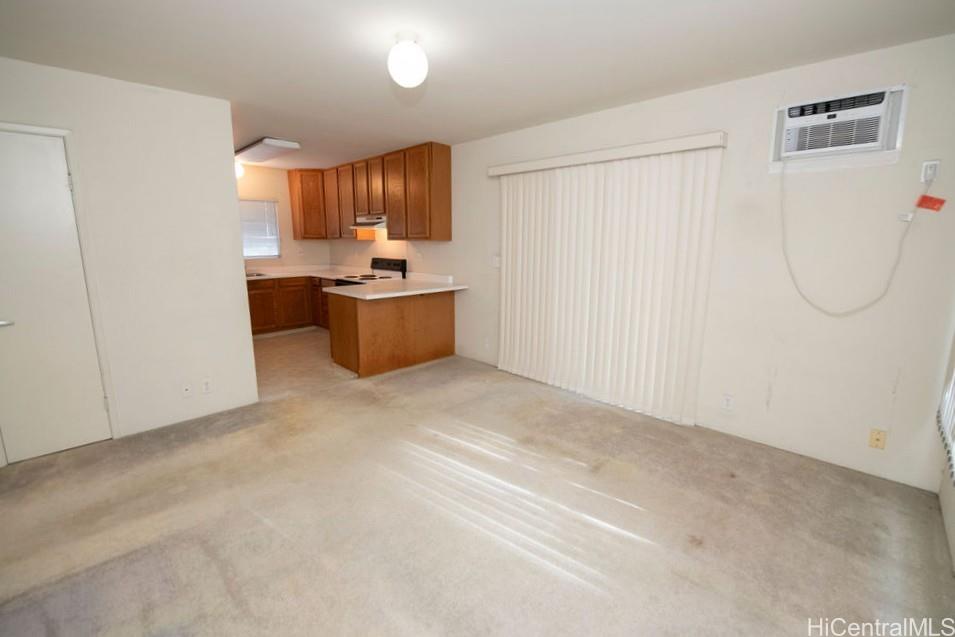 Photo 11 of 24