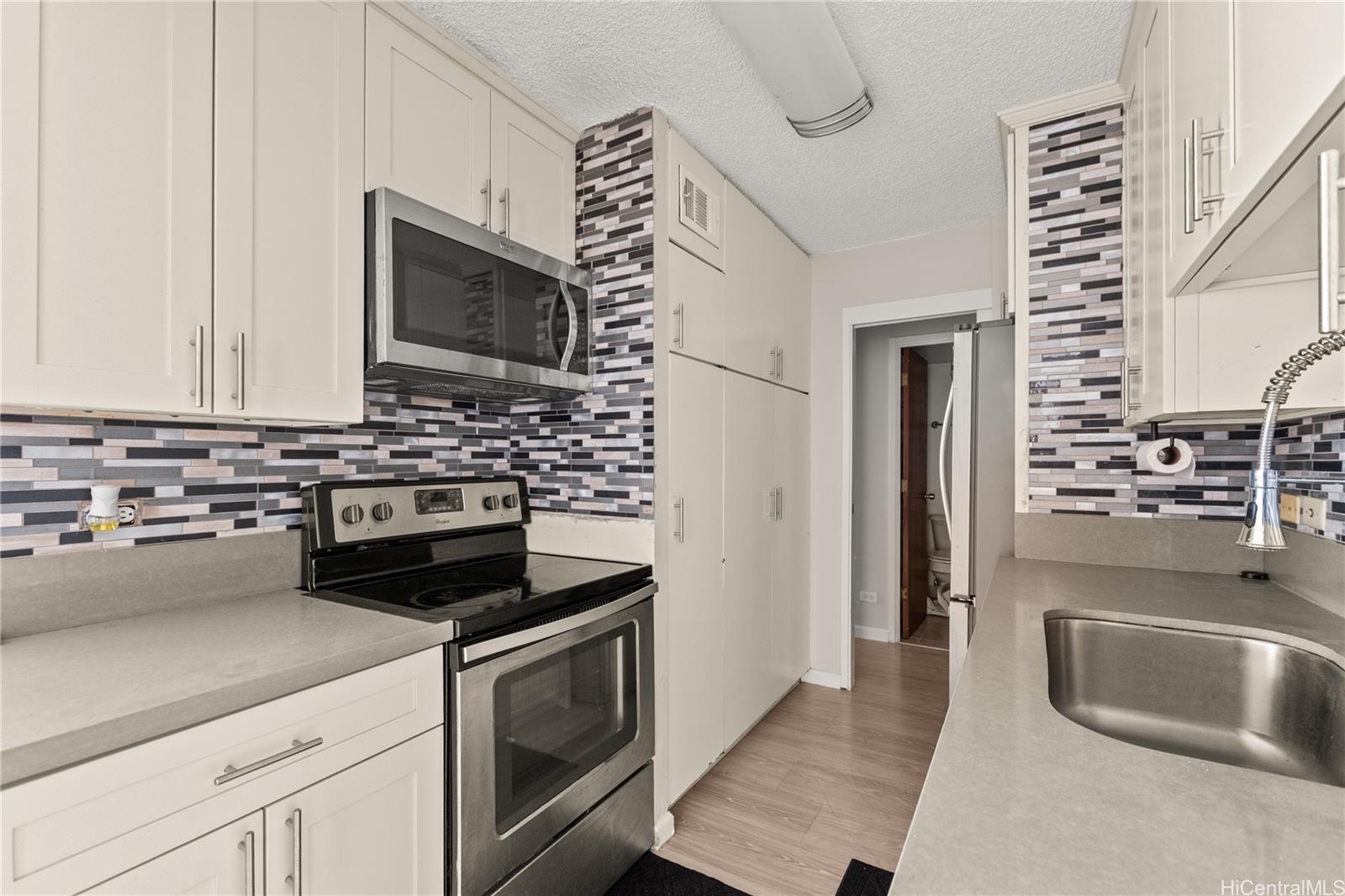 1069 Spencer Street  Unit 101