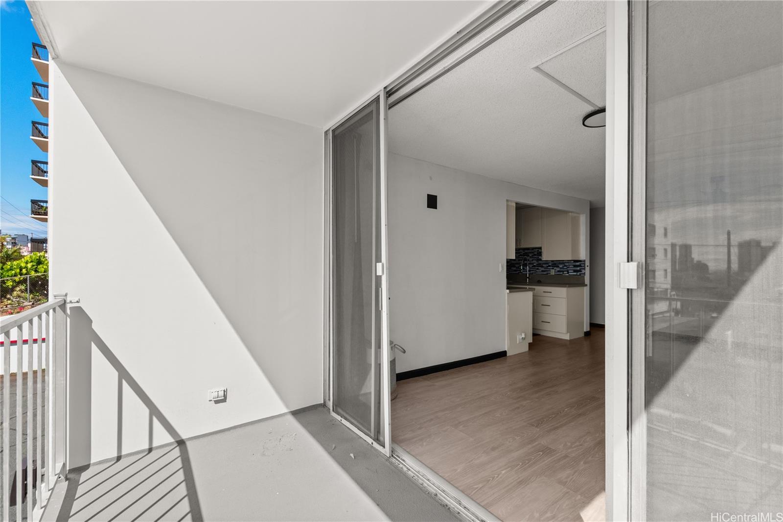 1069 Spencer Street  Unit 101