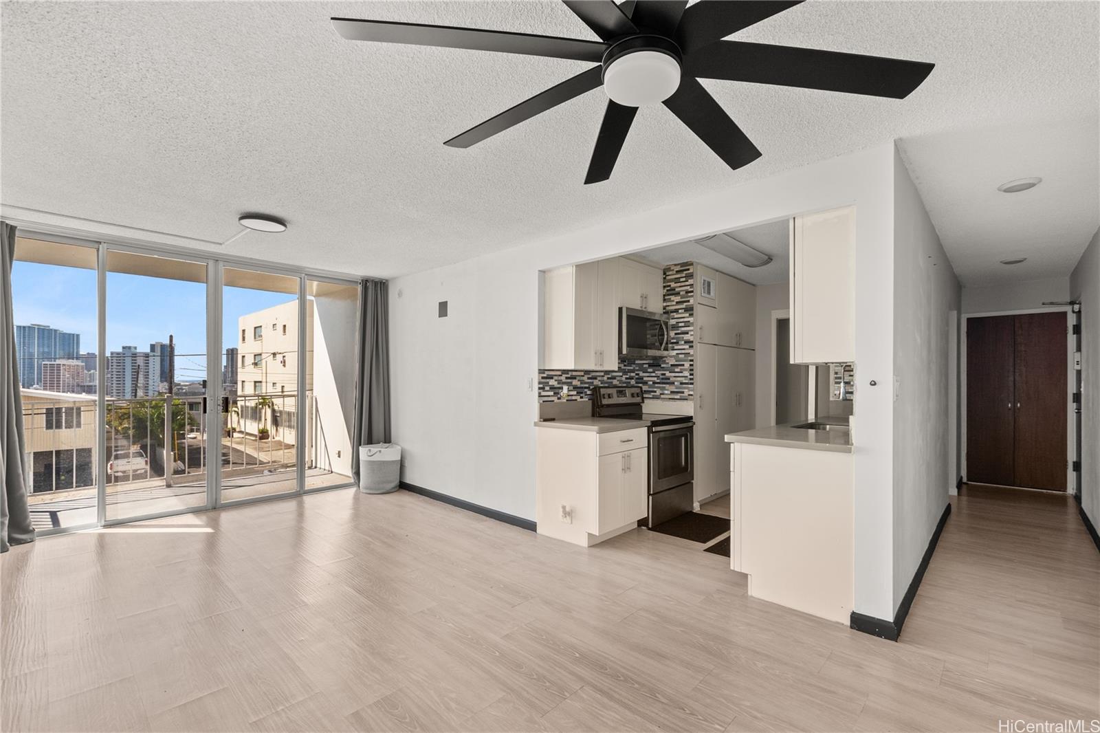1069 Spencer Street  Unit 101