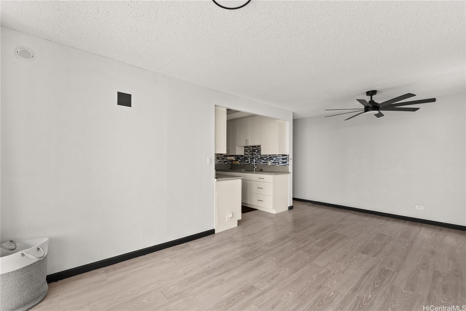 1069 Spencer Street  Unit 101