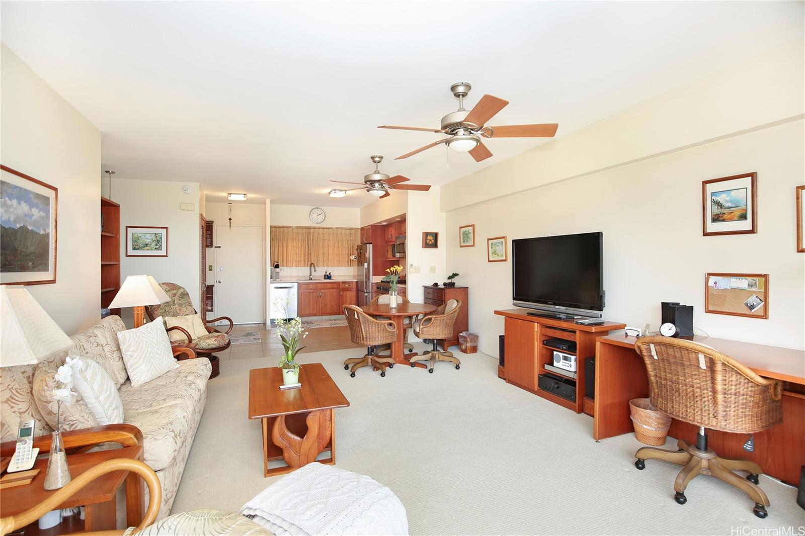 2161 Kalia Road 810