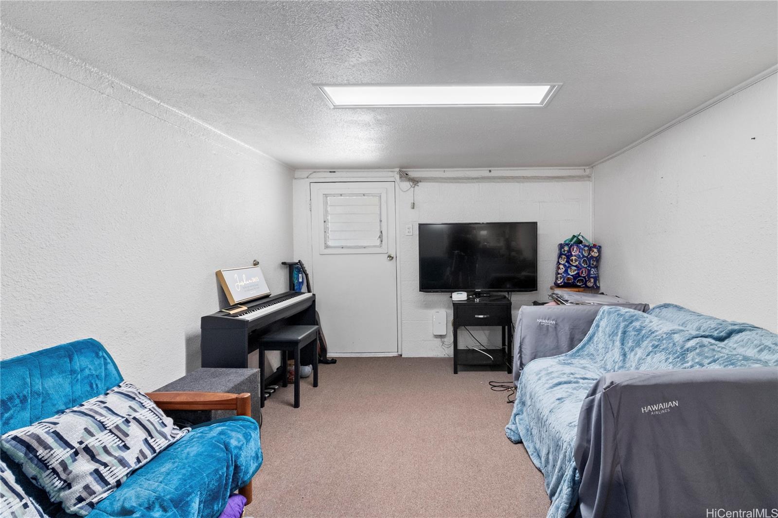 Photo 14 of 22