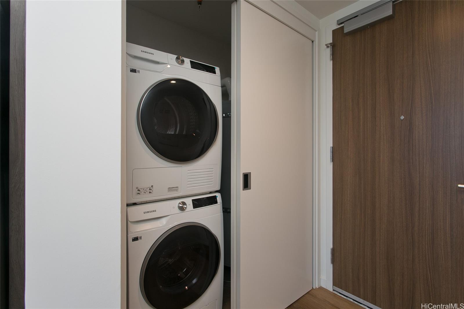 1515 Liona Street  Unit 2308