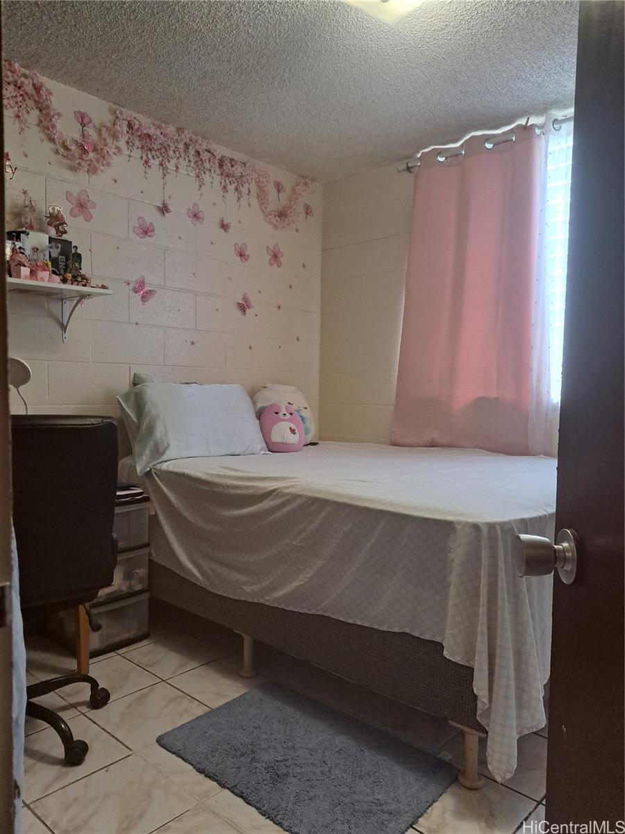 Photo 6 of 25