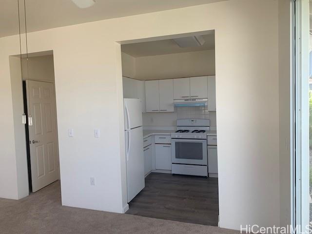 Photo 4 of 25