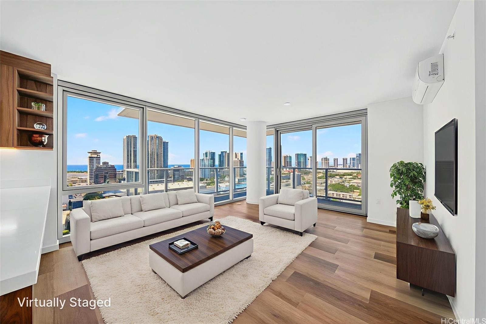 1515 Liona Street  Unit 2100