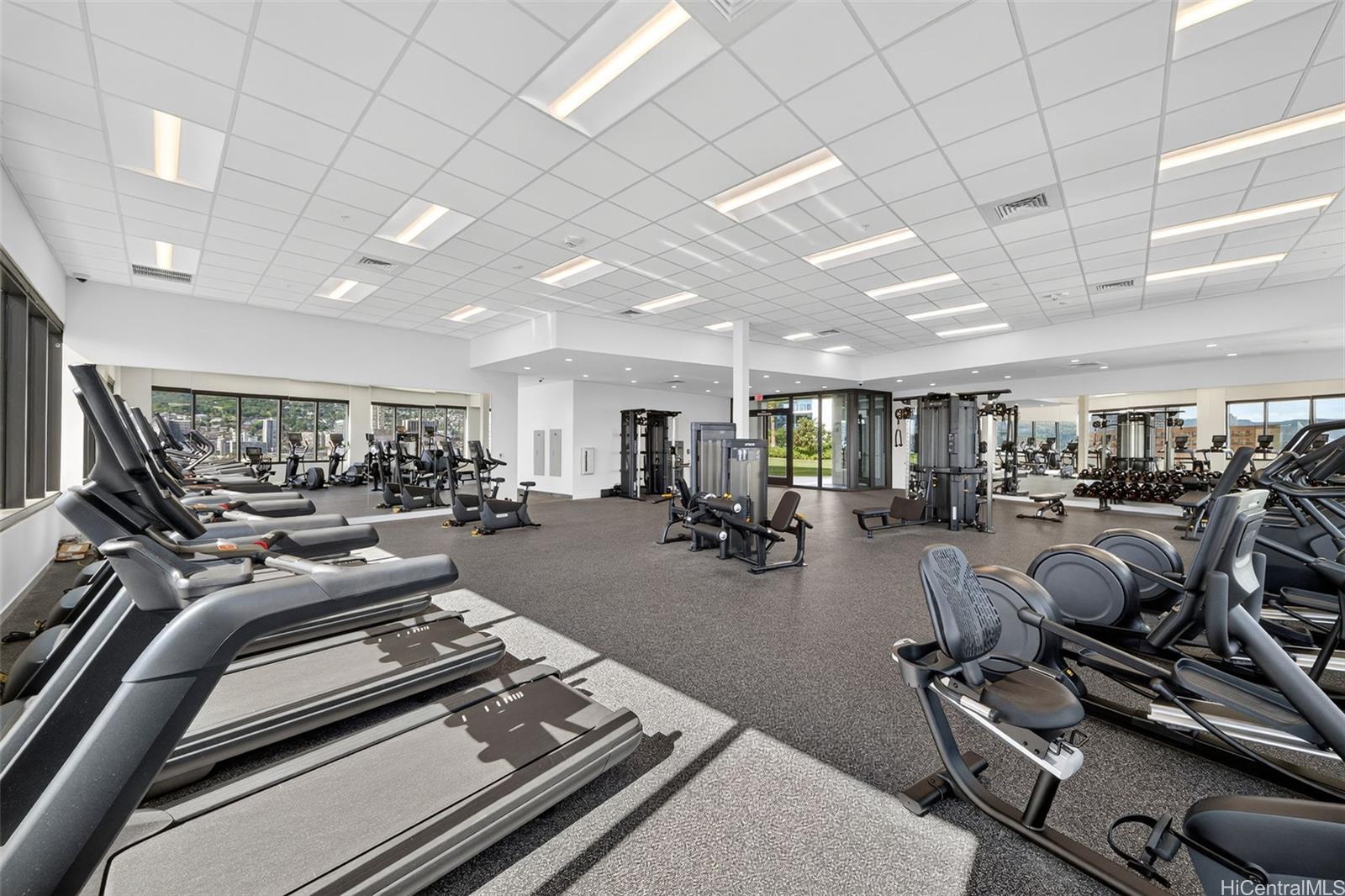 1515 Liona Street  Unit 2100